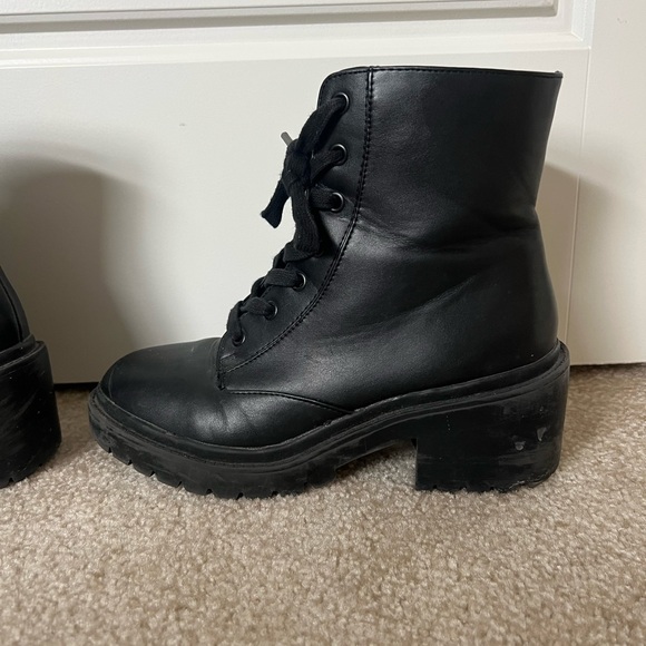 Universal Thread Women’s Black Brie Faux Leather Combat Platform Boots - Picture 13 of 16